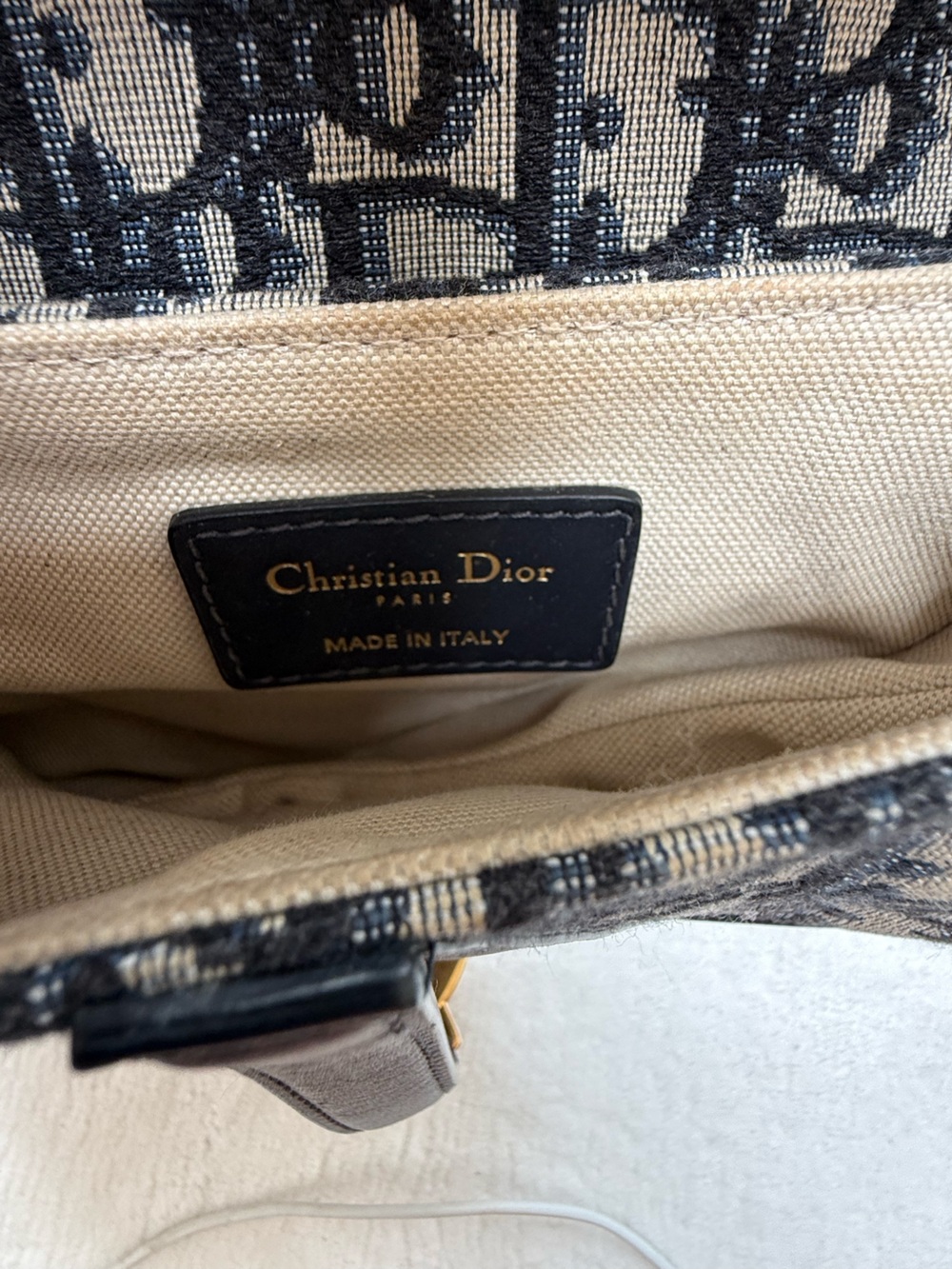 Dior Small Saddle Bag with Strap
Blue Dior Oblique Jacquard - Picture 9 of 9